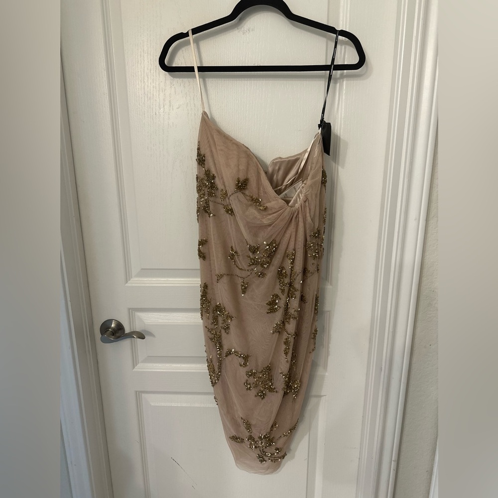 Beautiful pronovias dress. Strapless with beads NWT
